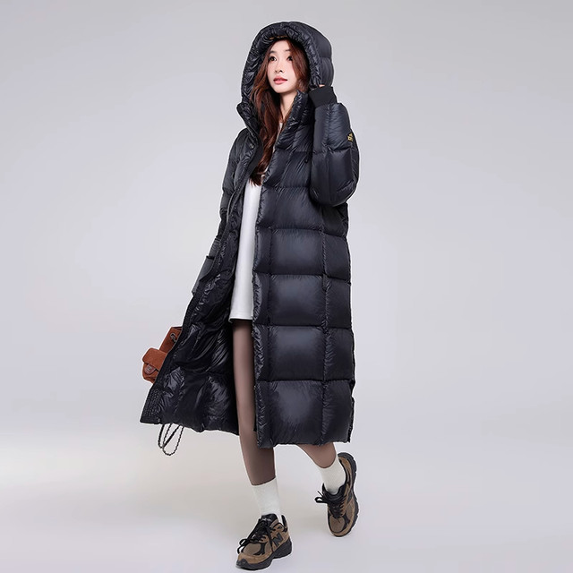 High -luxury black gold down jacket men and women 2024 new winter white duck down thickened heat storage cold winter warm jacket 3
