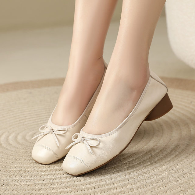 Soft leather one-foot-stick women's singles shoes spring and summer new beans shoes square root thick heel genuine leather mother's shoes autumn 41-43