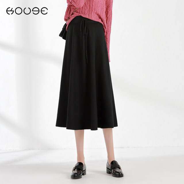 Black knitted skirt mid-length skirt for women in autumn and winter 2024 new A-line tie-fitting high-waisted pleated skirt umbrella skirt
