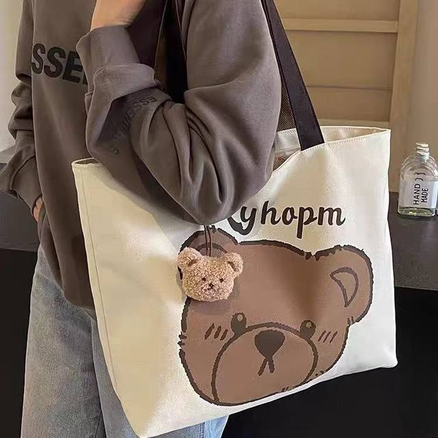 Casual large capacity bag for women summer new cartoon bear canvas bag for college students commuting for class one-shoulder tote bag