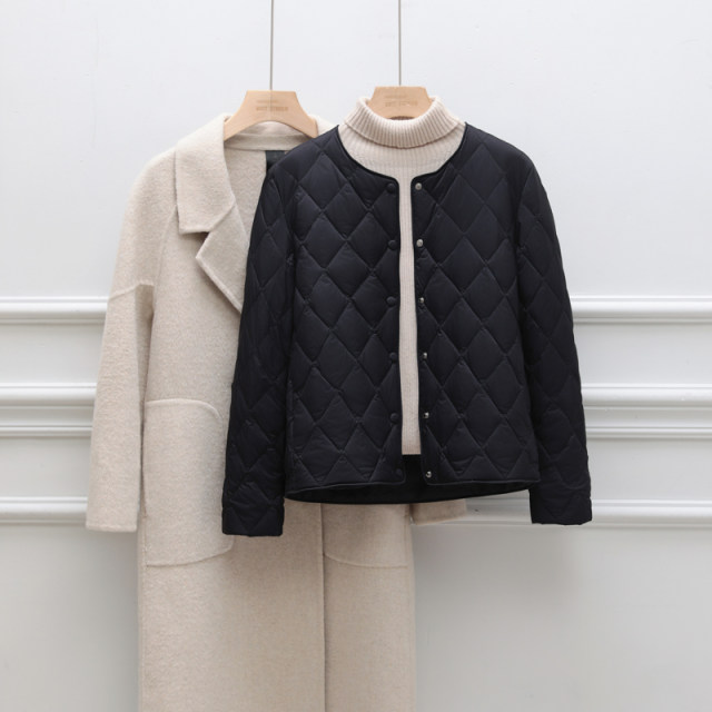 Thin down jacket for women with round neck short 2025 autumn and winter new liner V-neck slim fit warm bottom