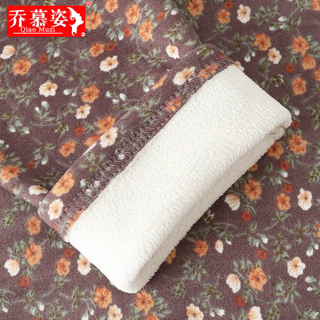 Middle -aged and elderly women's clothing mothers autumn and winter dress with velvet shirts, grandma holds warm T -shirt top, elderly autumn clothes