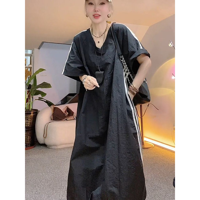 Extra large size 300Jin [Jin equals 0.5 kg] Fashionable casual loose dress for women in summer lazy style V-neck short-sleeved T-shirt mid-length skirt trendy