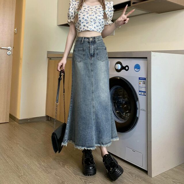 Retro denim skirt for women 2024 summer new high-waisted slimming raw edge mid-length fishtail skirt for small people