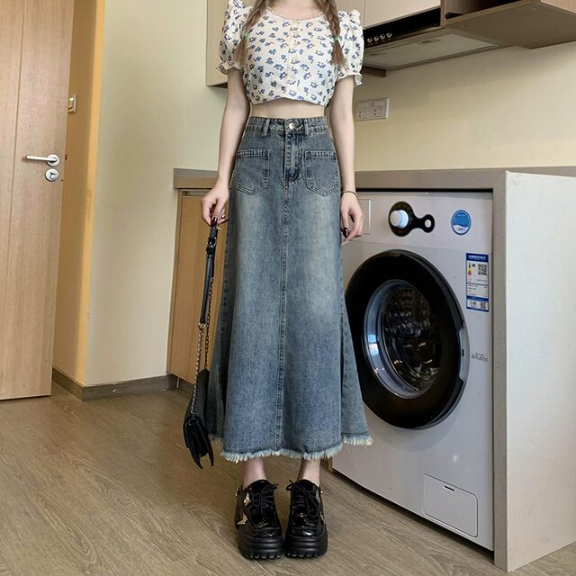 Retro denim skirt for women 2024 summer new high-waisted slimming raw edge mid-length fishtail skirt for small people