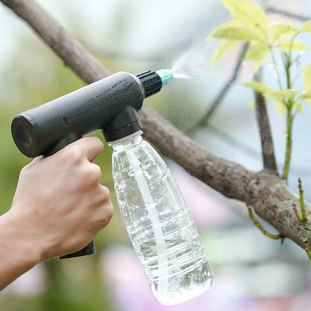 Handheld electric watering can rechargeable alcohol disinfection household liquid watering can watering garden watering flower watering can sprayer