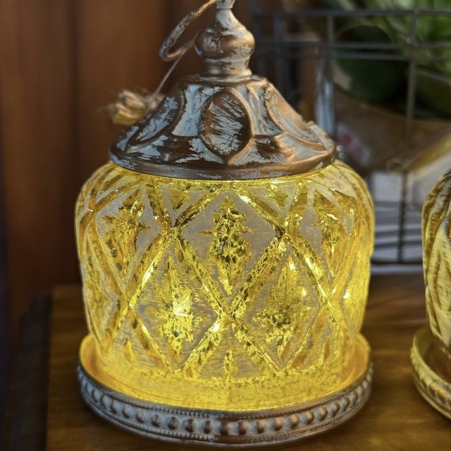 
Retro Iron Kuroda Wind Lantern Garden Decoration Grocery Ornaments Home Atmosphere Lighting Accessories Gardening Supplies Japanese Style