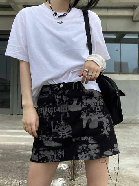 Design-sensual niche print hot girl large size denim skirt for women retro high waist slim A-line skirt 2022 new
