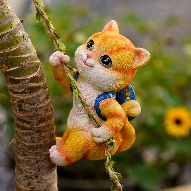 Cute kitten outdoor flower gardening wall hanging wall decoration courtyard tree hanging flower pot hanging kindergarten decoration ornaments