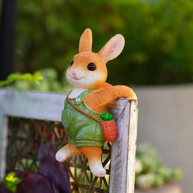 Cartoon rabbit flower pot pendant fish tank side hanging ornament garden courtyard balcony climbing flower tank landscaping decoration
