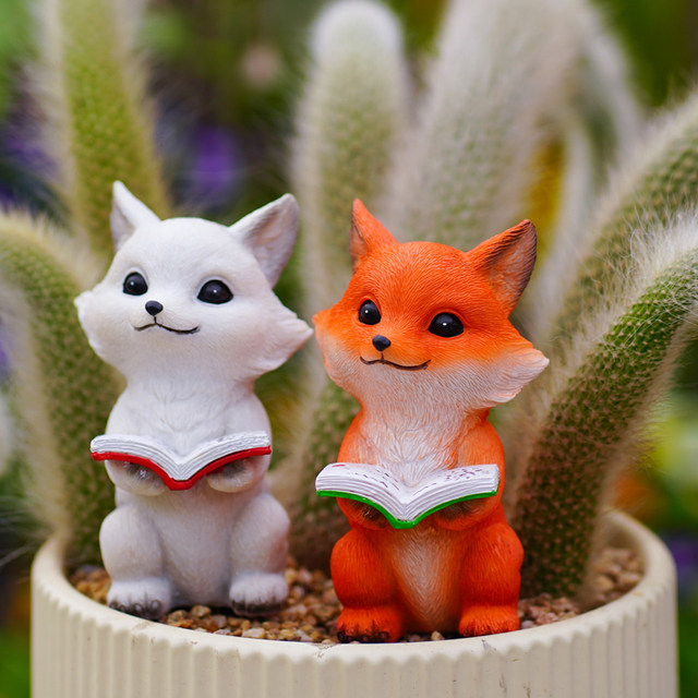 Cute Nine -tailed Fox Tail Mergly Flower Pot Scenery Decoration Garden Balcony Micro Landscape Fox Tianden Winter Winter Display
