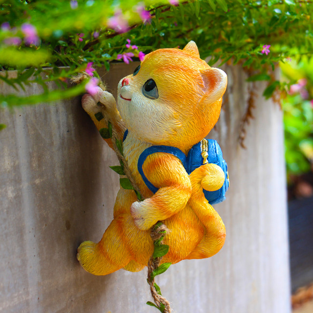 Cute kitten outdoor flower gardening wall hanging wall decoration courtyard tree hanging flower pot hanging kindergarten decoration ornaments
