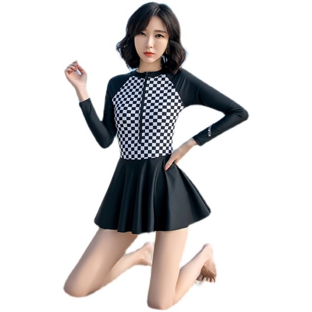 
Couple's long-sleeved swimsuit, women's one-piece skirt style, slim men's beach pants, conservative student sun protection hot spring swimming