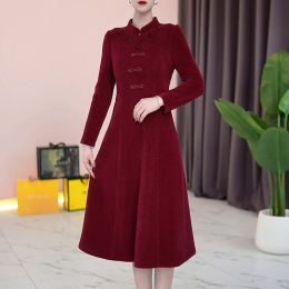 New Chinese lace dress female autumn and winter 2023 new Hei-ba-i official occasion to thicken the modified cheongsam skirt