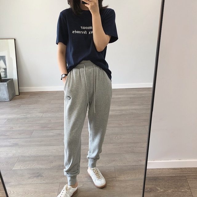 Large size smiley face embroidered loose sports trousers for women in autumn and winter new style 200Jin [Jin equals 0.5 kg] slimming legs Harun casual trousers