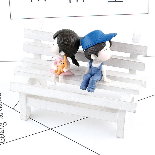 Kiss couple doll cake ornaments, cream glue mobile phone case, handmade DIY material hairpin resin accessories accessories