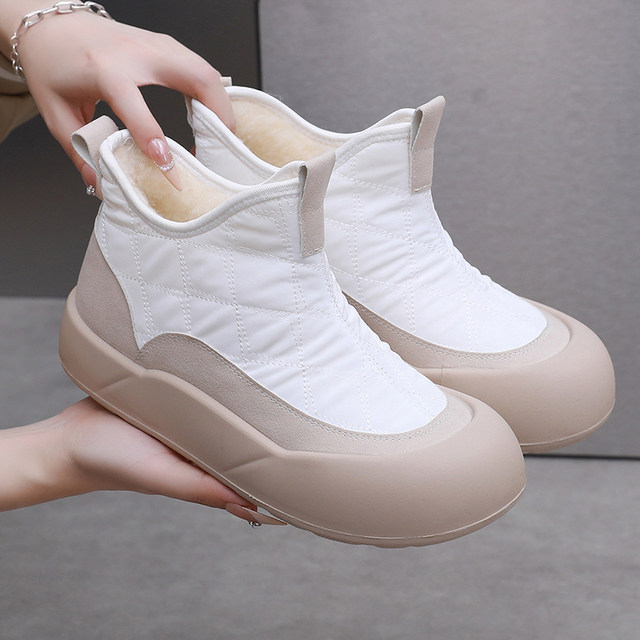 Winter velvet snow boots for women 2024 new sheep wool warm mother's shoes down cloth waterproof fashionable short boots