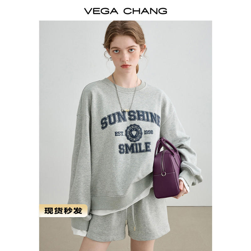 VEGA CHANG休閒套裝女2023秋季新款印花圓領厚棉T+直筒短褲兩件套