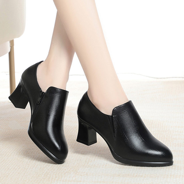 
High heels new autumn thick heels deep-mouth leather shoes without fatigue, comfortable, breathable and elegant middle-aged women's single shoes