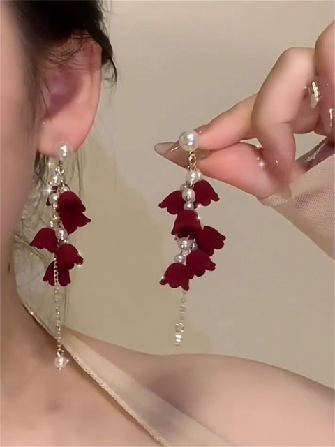 YFEIFEIE retro flocked lily of the valley flowers tassel pearl earrings women's new year wedding engagement toast earrings trendy