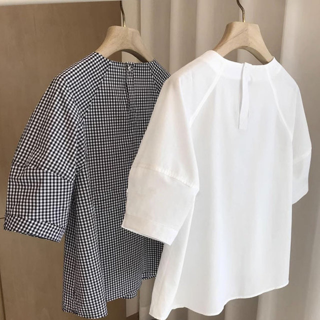 Fat mm large size 300 Jin [Jin equals 0.5 kg] New French niche design sense five-point sleeve T-shirt for women in summer loose plaid top trendy

