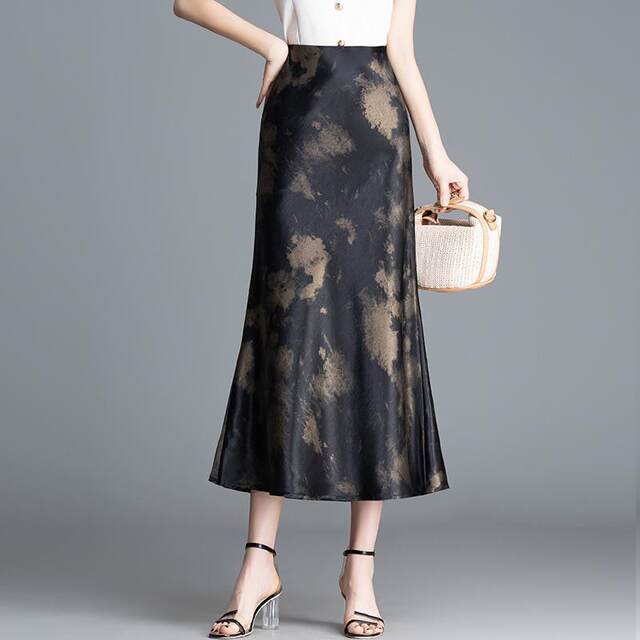 Retro printed satin fishtail skirt for women's summer 2025 new temperament long skirt hip-cover skirt new Chinese skirt
