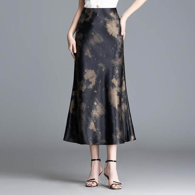 Retro printed satin fishtail skirt for women's summer 2025 new temperament long skirt hip-cover skirt new Chinese skirt