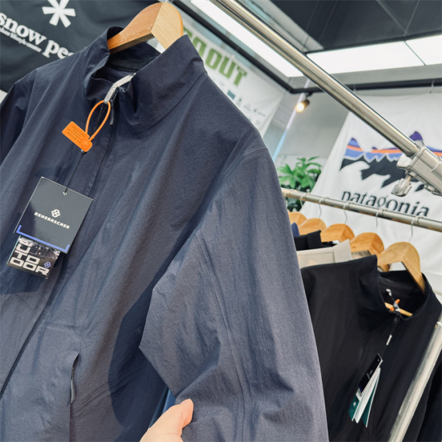 Commercial flat substitute! Traceless pressing glue three-dimensional tailoring men's windproof and water-proof outdoor soft shell stand collar jacket jacket