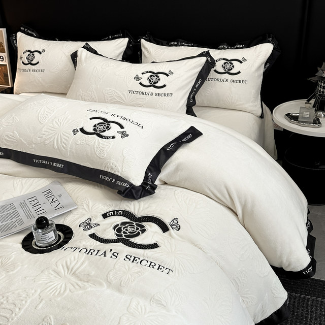 High-end bed four-piece set milk velvet category A maternal and infant grade winter thickened plus velvet flannel coral velvet plush bedding