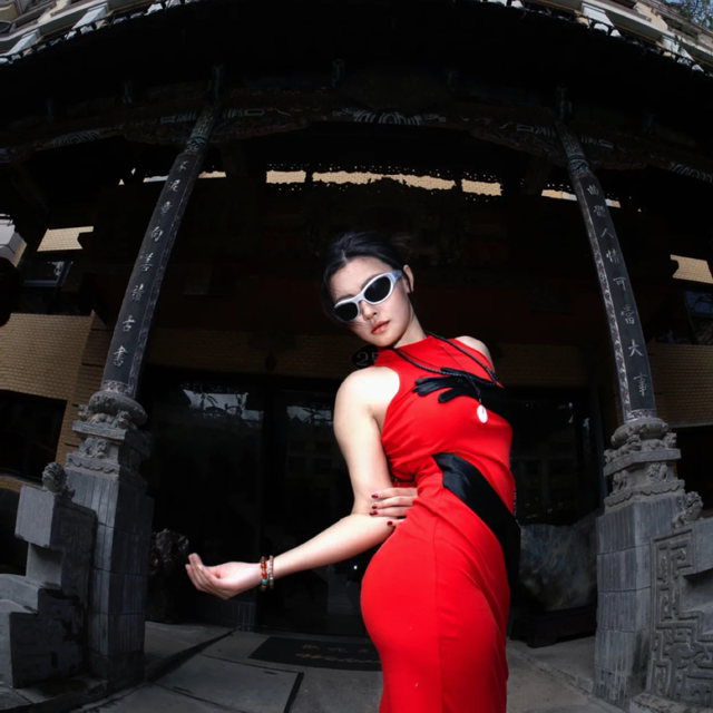 
Three-dimensional hugging red chariot red and black contrasting three-dimensional handmade subculture art hot girl dress