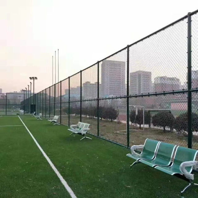 
Field fence nets School basketball court fence football field fence stadium fence barbed wire isolation protective net