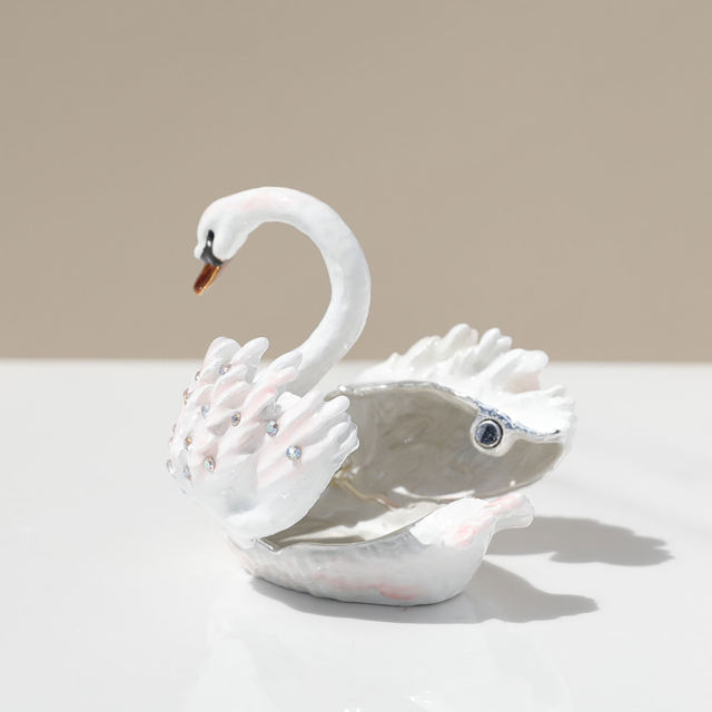 Gradient swan ornaments jewelry box with diamonds, exquisite gift for girlfriend, couple wedding desktop ring