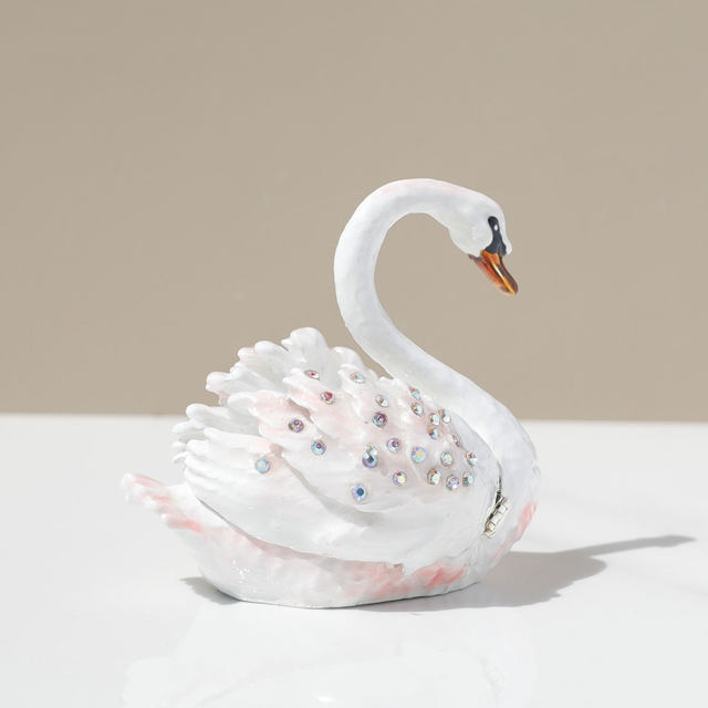 Gradient swan ornaments jewelry box with diamonds, exquisite gift for girlfriend, couple wedding desktop ring