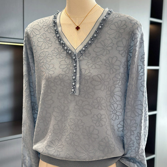 Fashionable and fashionable mother-fitting sweater for women pullover autumn clothes new top temperament versatile base shirt for middle-aged and elderly people