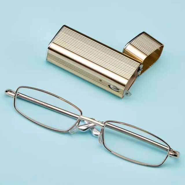 German color-changing anti-blue light reading glasses men folding portable dual-use high-definition smart elderly rejuvenation glasses
