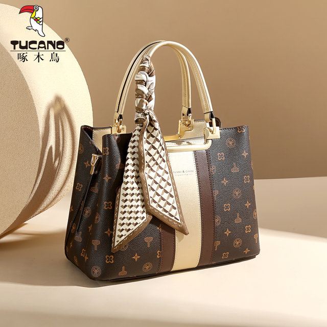 Woodpecker women's bag 2025 new autumn and winter high-quality texture and fashion for mothers atmospheric middle-aged and elderly crossbody handbag