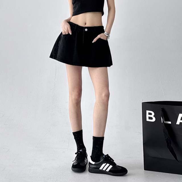 Red high-waisted fashionable age-reducing denim miniskirt for women 2025 summer new hot girl fashionable a-line skirt pants