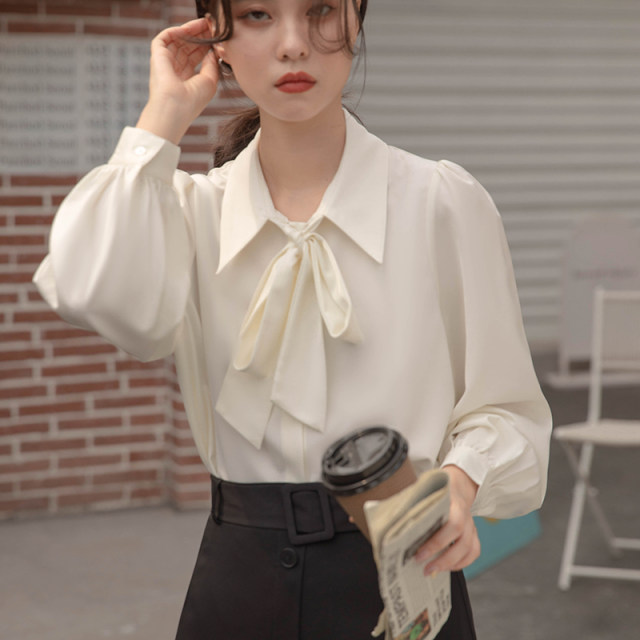 Lantern sleeve spring and summer bow shirt white commuting shirt women's French streamer design professional interview top