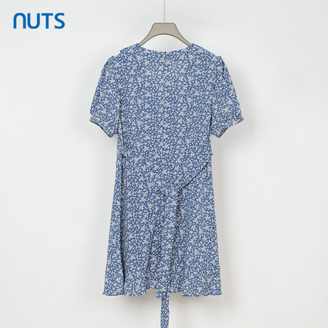
NUTS autumn new French fresh blue V-neck floral short-sleeved dress for women