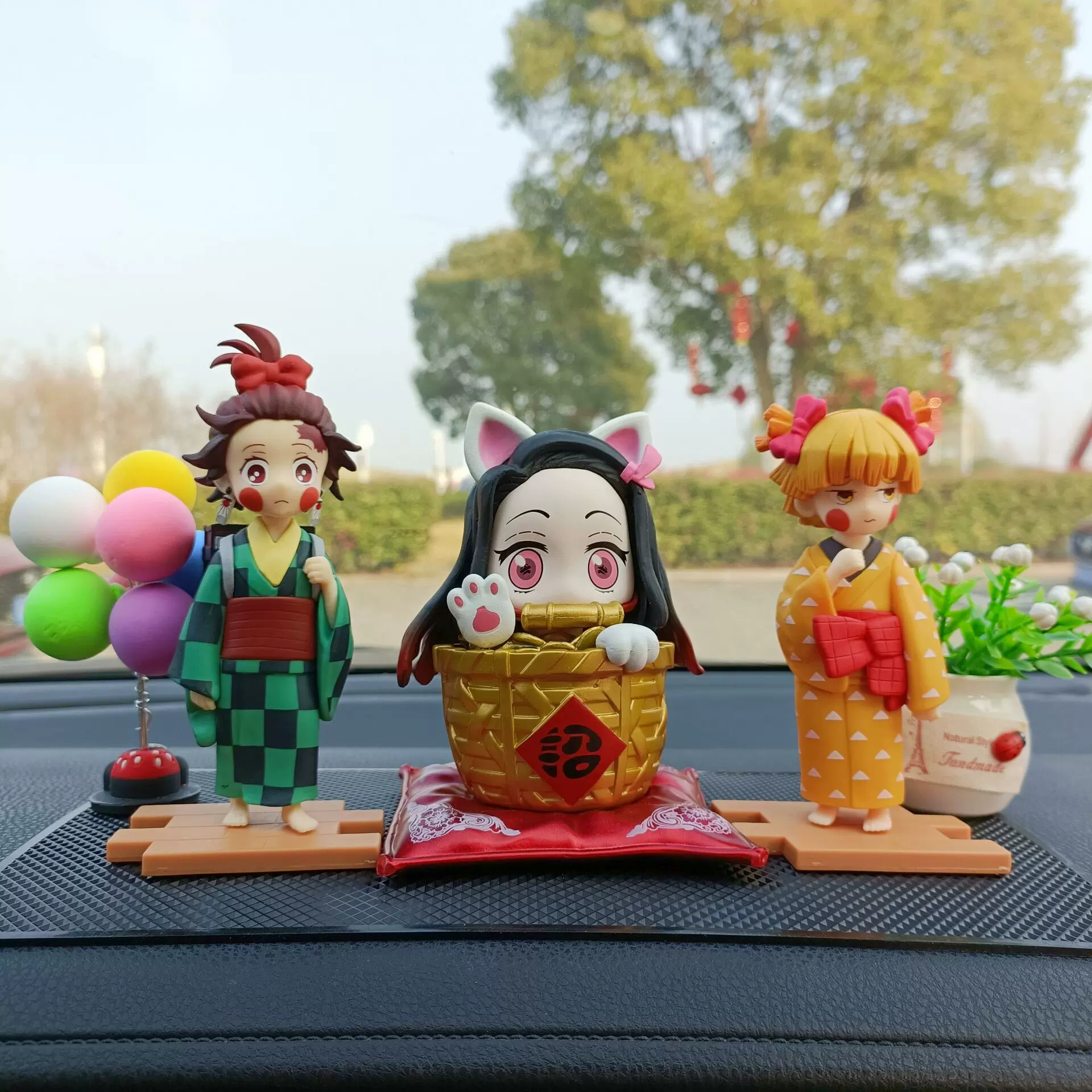 鬼灭之刃汽车摆件个性可爱车载车内装饰品炭治郎善