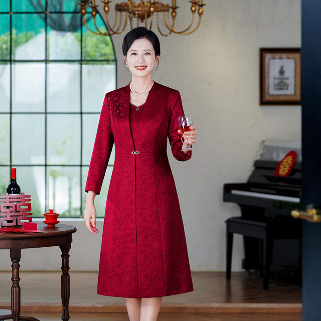 High-end mother-in-law wedding dress coat coat wedding mother dress suit skirt wedding banquet dress autumn and winter