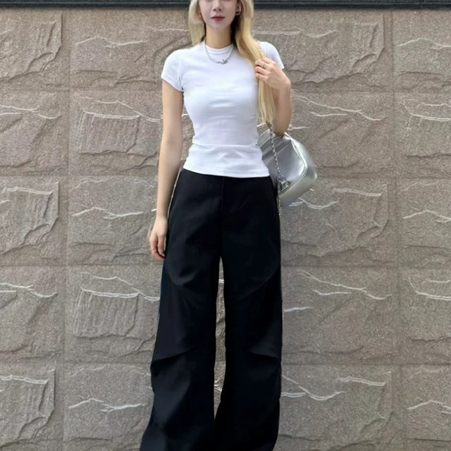 Pink round neck straight shoulder short sleeves for women in summer new hot girl waist-hugging slim and versatile basic T-shirt top