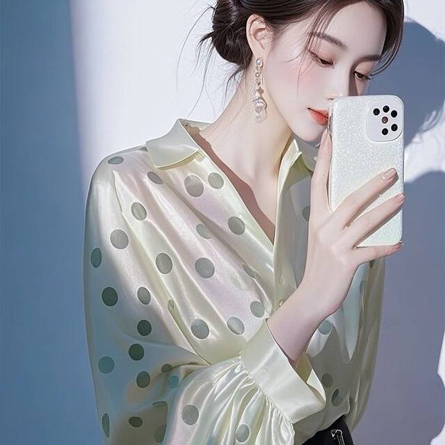Brand discount store counter withdrawal cabinet white polka dot satin shirt women's unique and beautiful waist-hugging shirt high-end feeling