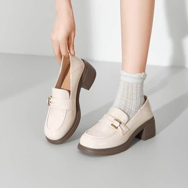 Gomeqi's new spring 2025 women's shoes British style two-wear loafers women's patent leather shallow mouth thick heels