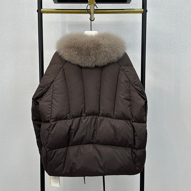 
Haining foreign style goose down jacket for women winter real fox big fur collar 2025 winter new fur splicing thickened coat