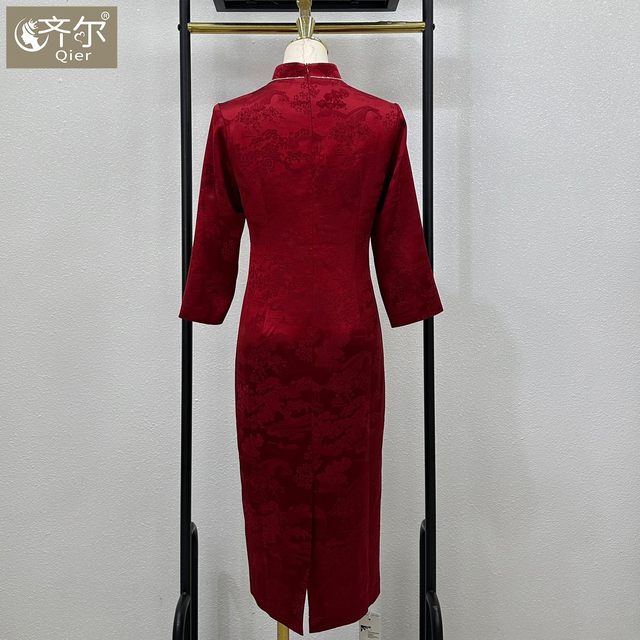 
Acetic acid mother-in-law's new style small mother dress wedding dress cheongsam Chinese wedding dress can be worn normally