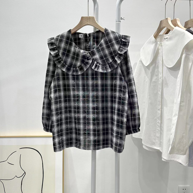 Early autumn new women's black and white plaid thin foam cotton doll collar nine-point sleeve age-reducing cotton women's top is large size