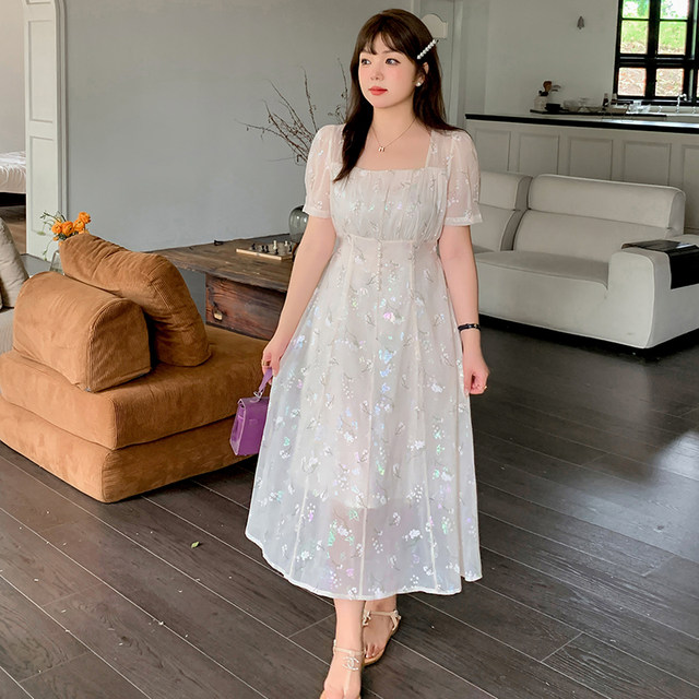 2024 French temperament square leads short -sleeved small fresh jet dress female summer new fat sister big size women's skirt
