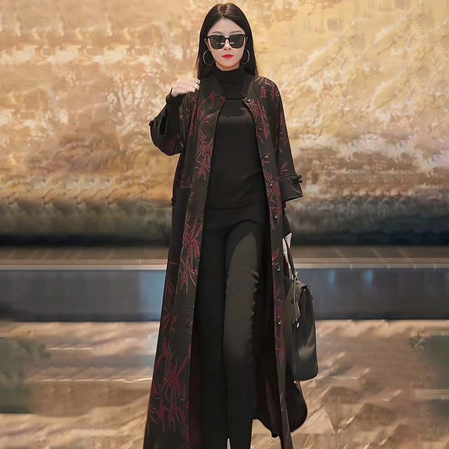 Original Chinese style large size retro buckle long windbreaker 2025 spring and autumn high-end slimming over-knee jacket
