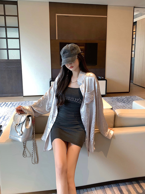 Zhuang Dani, wrinkle-shrinking and diamond-matched vest skirt 2025 early spring new versatile base suspender skirt
